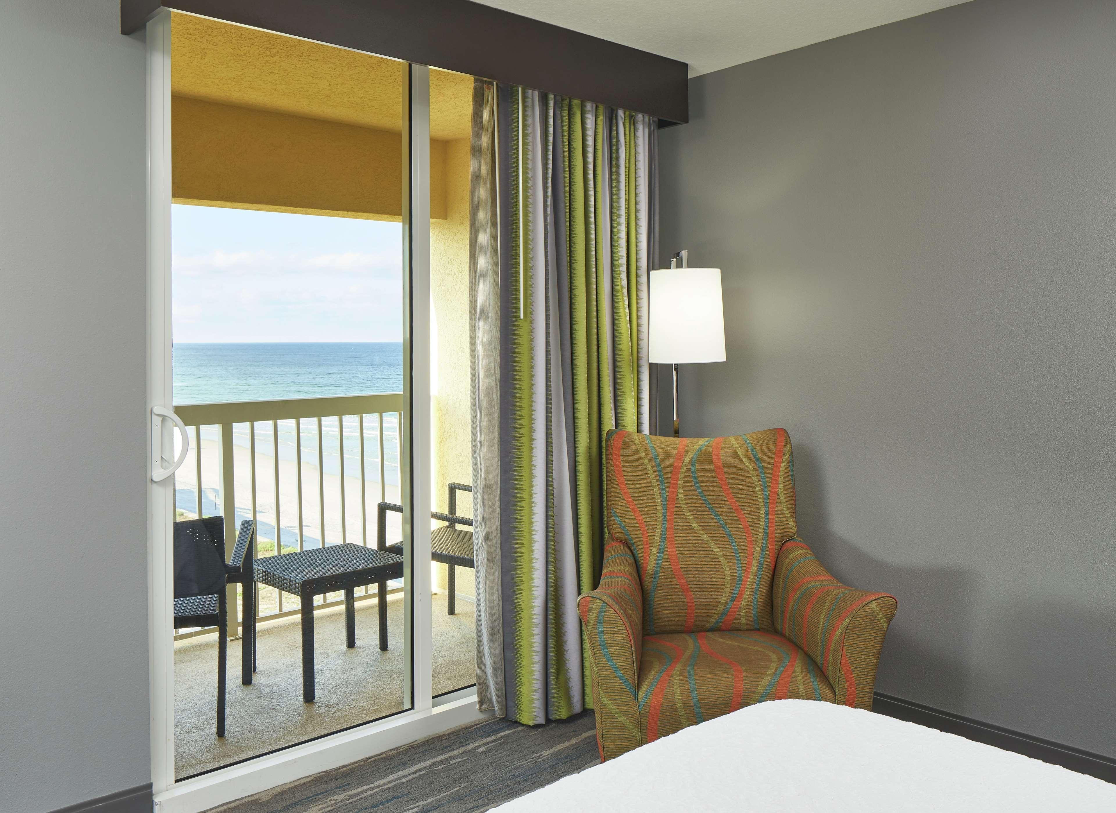 Hampton Inn Daytona Beach/Beachfront Exterior photo