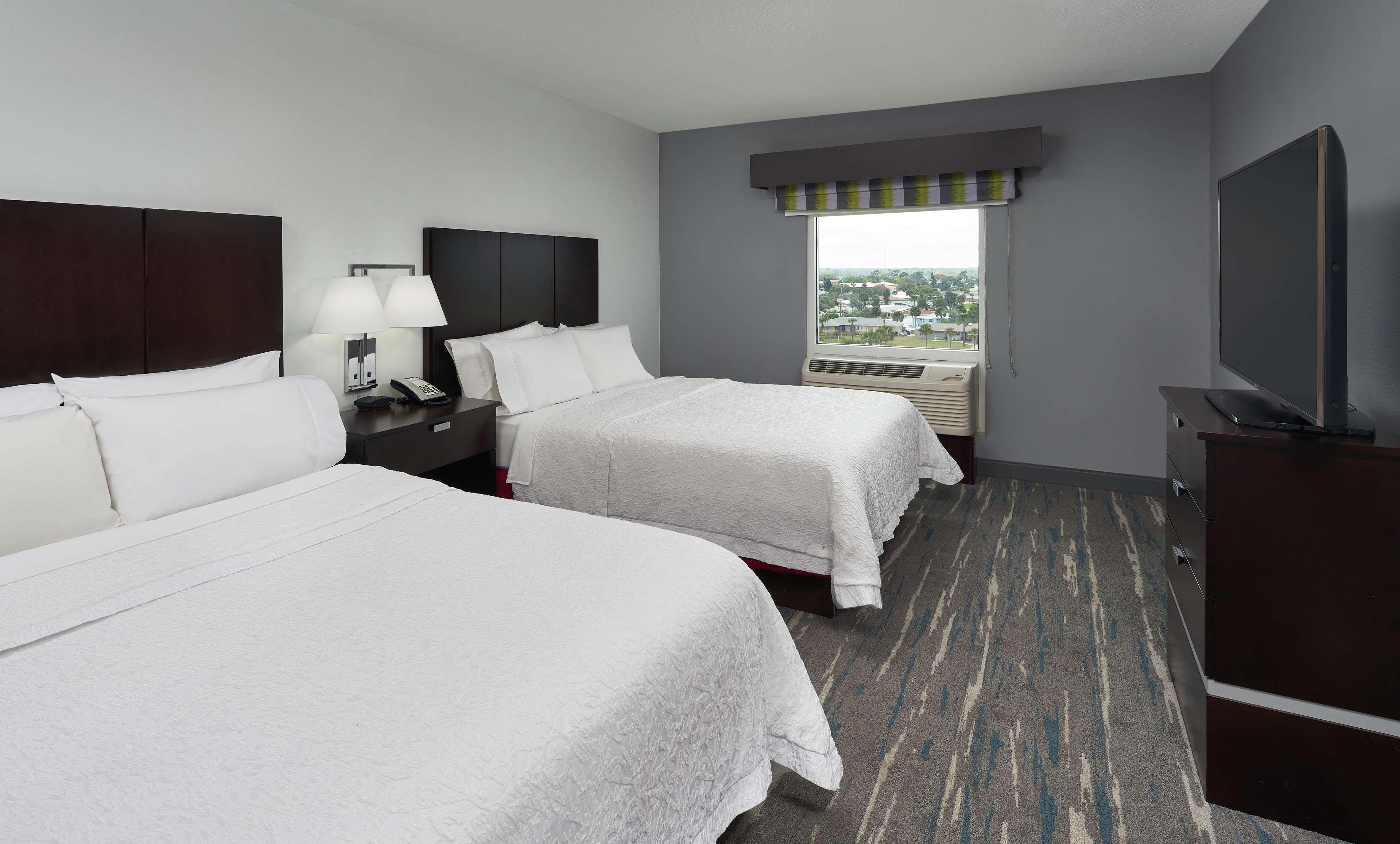 Hampton Inn Daytona Beach/Beachfront Exterior photo