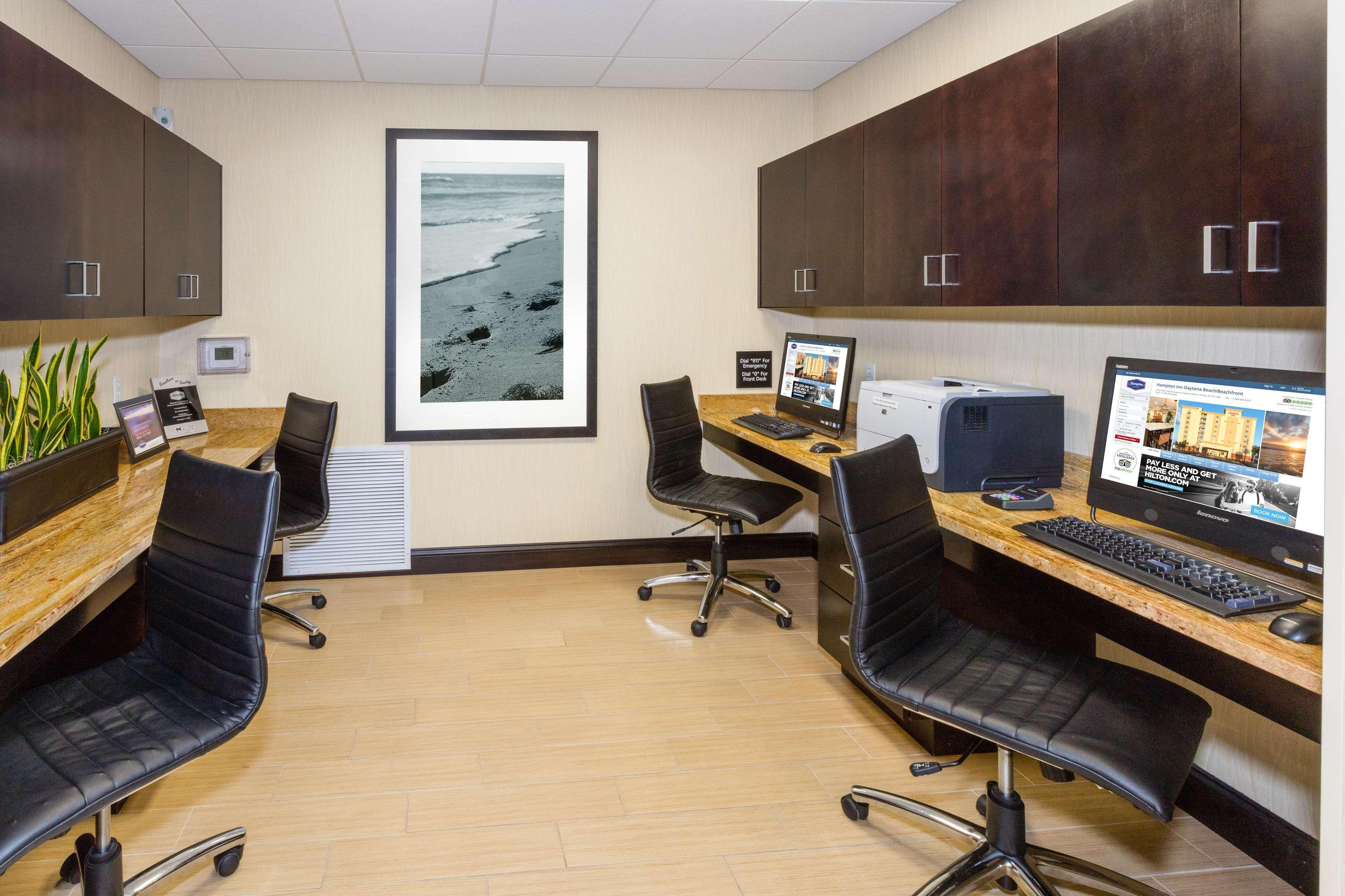 Hampton Inn Daytona Beach/Beachfront Exterior photo
