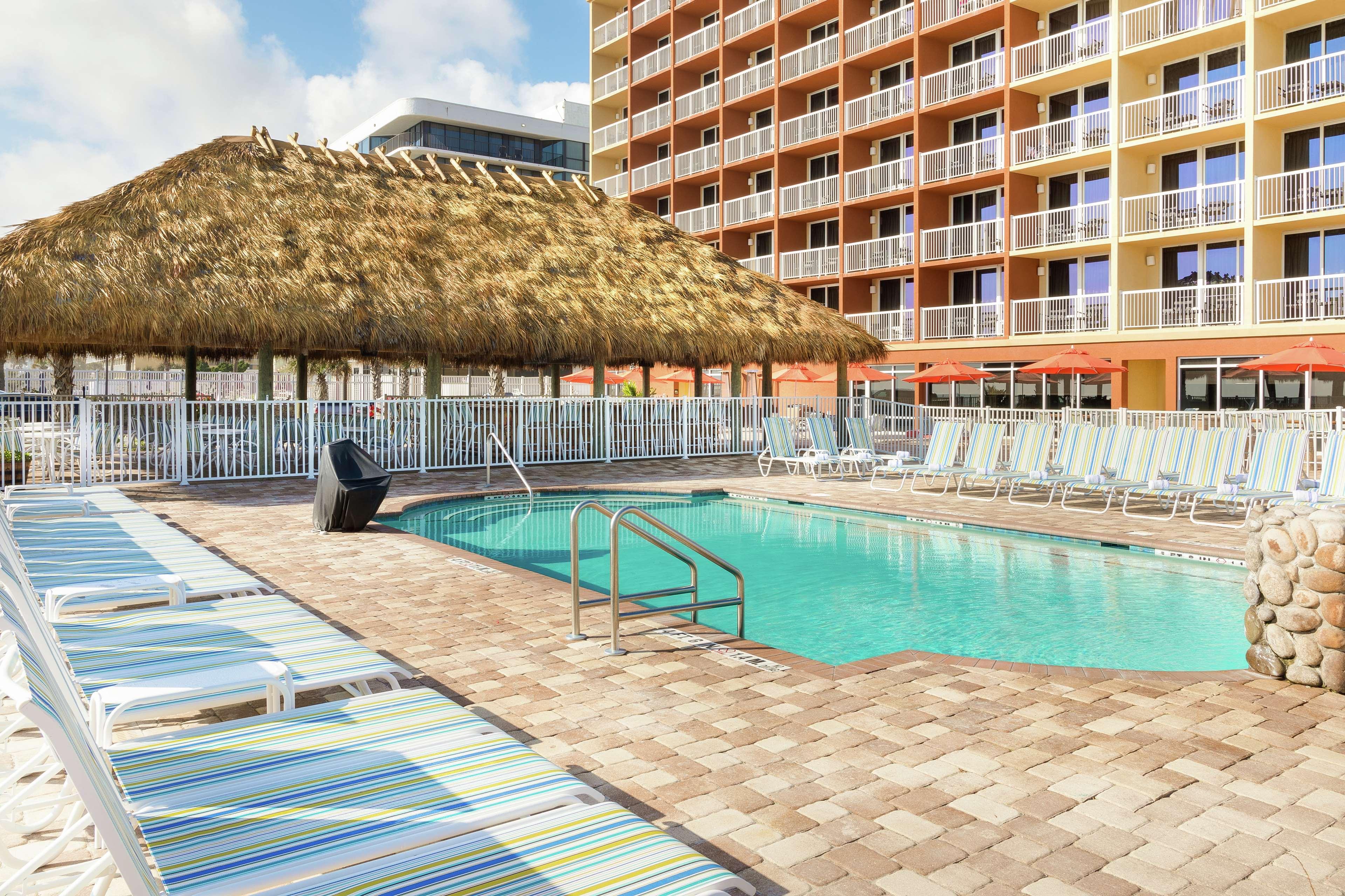 Hampton Inn Daytona Beach/Beachfront Exterior photo