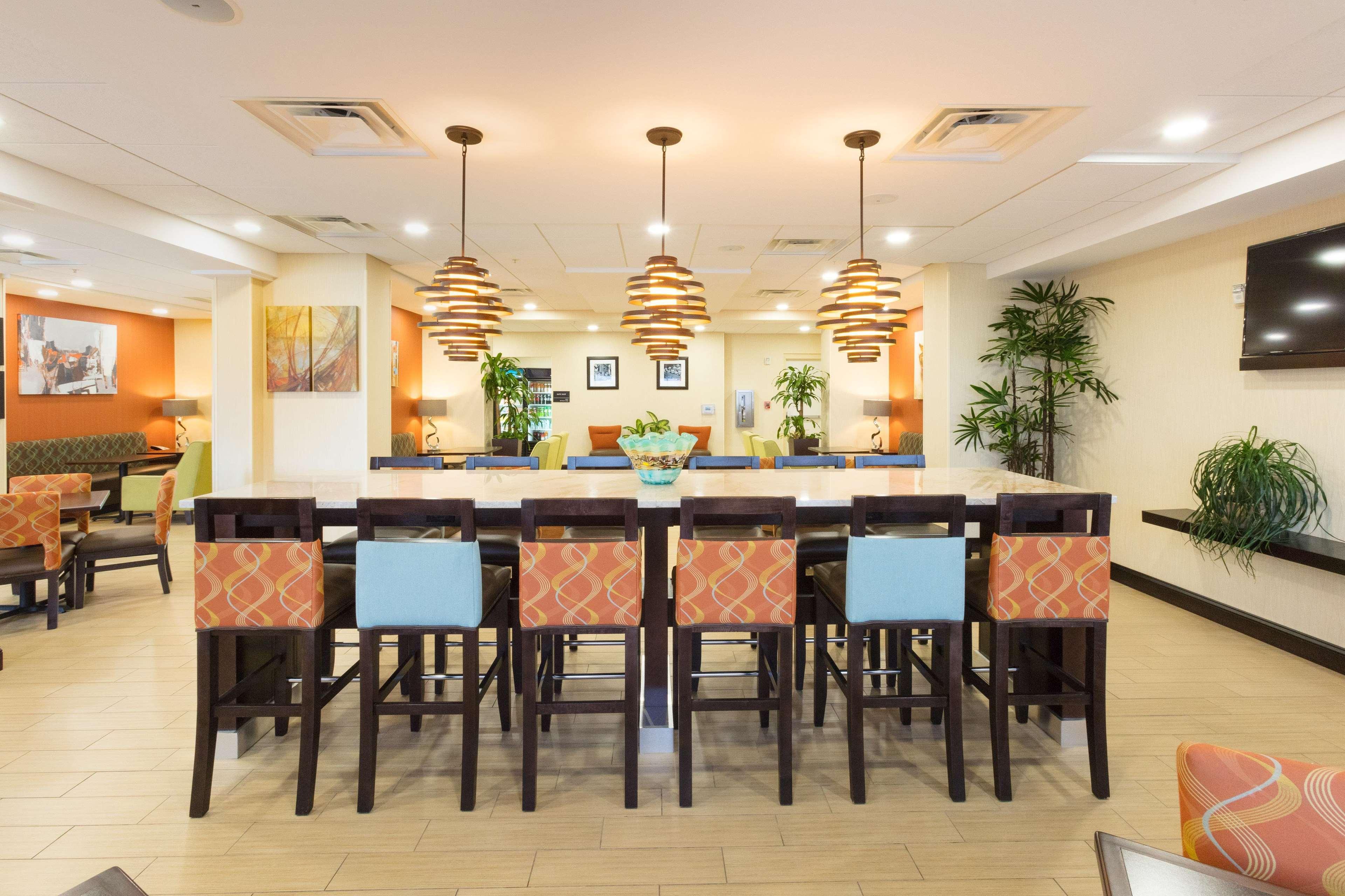 Hampton Inn Daytona Beach/Beachfront Exterior photo