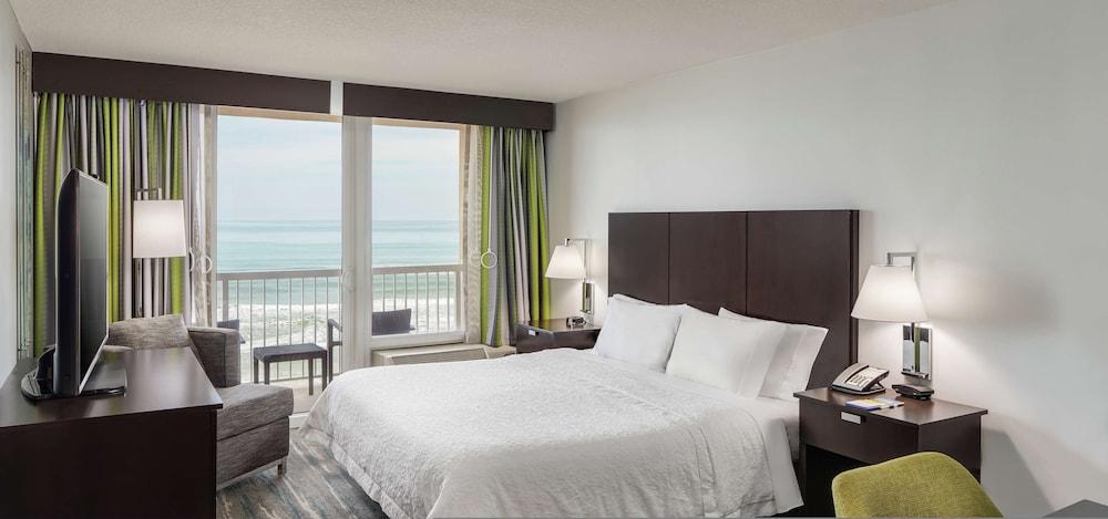 Hampton Inn Daytona Beach/Beachfront Exterior photo