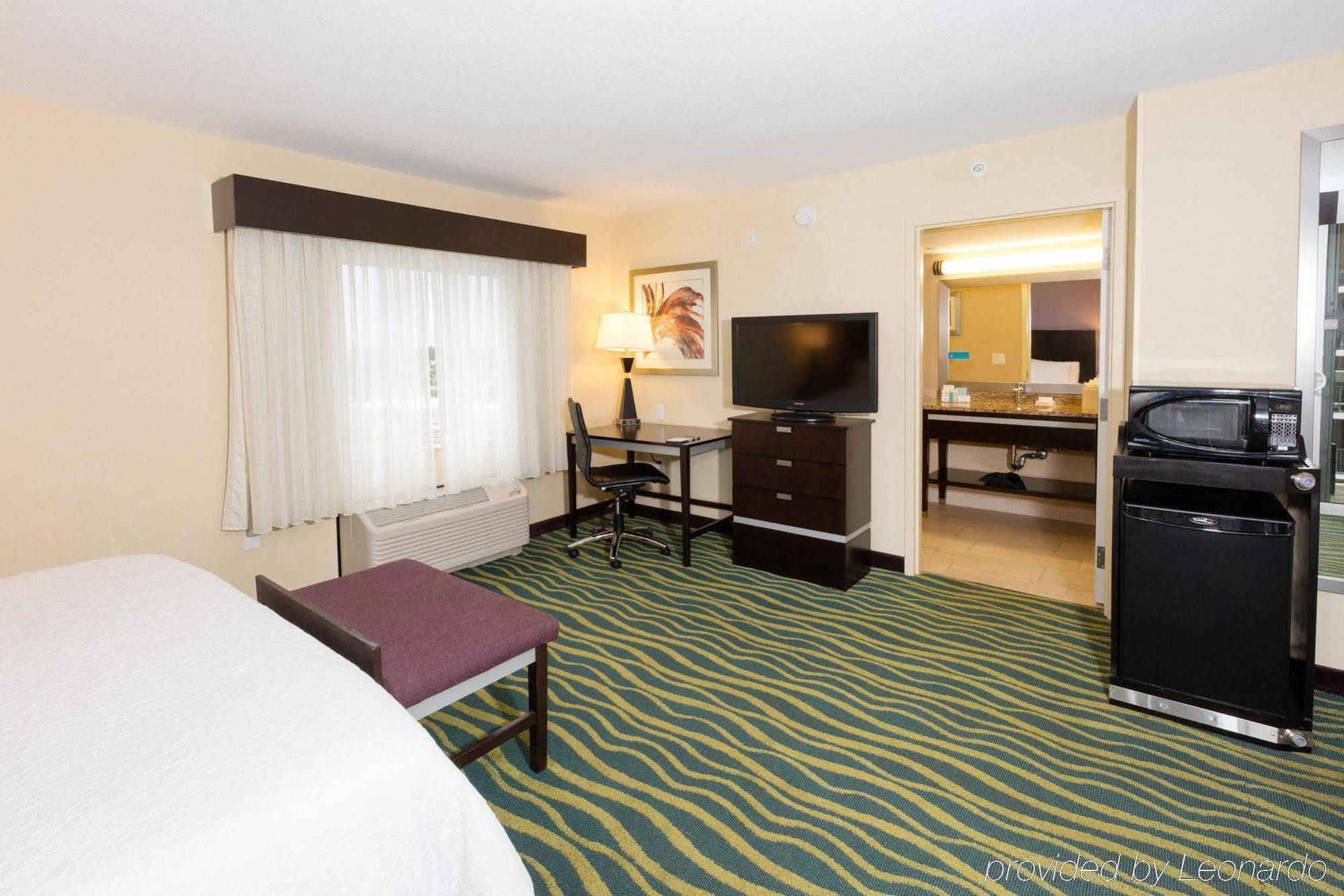 Hampton Inn Daytona Beach/Beachfront Exterior photo