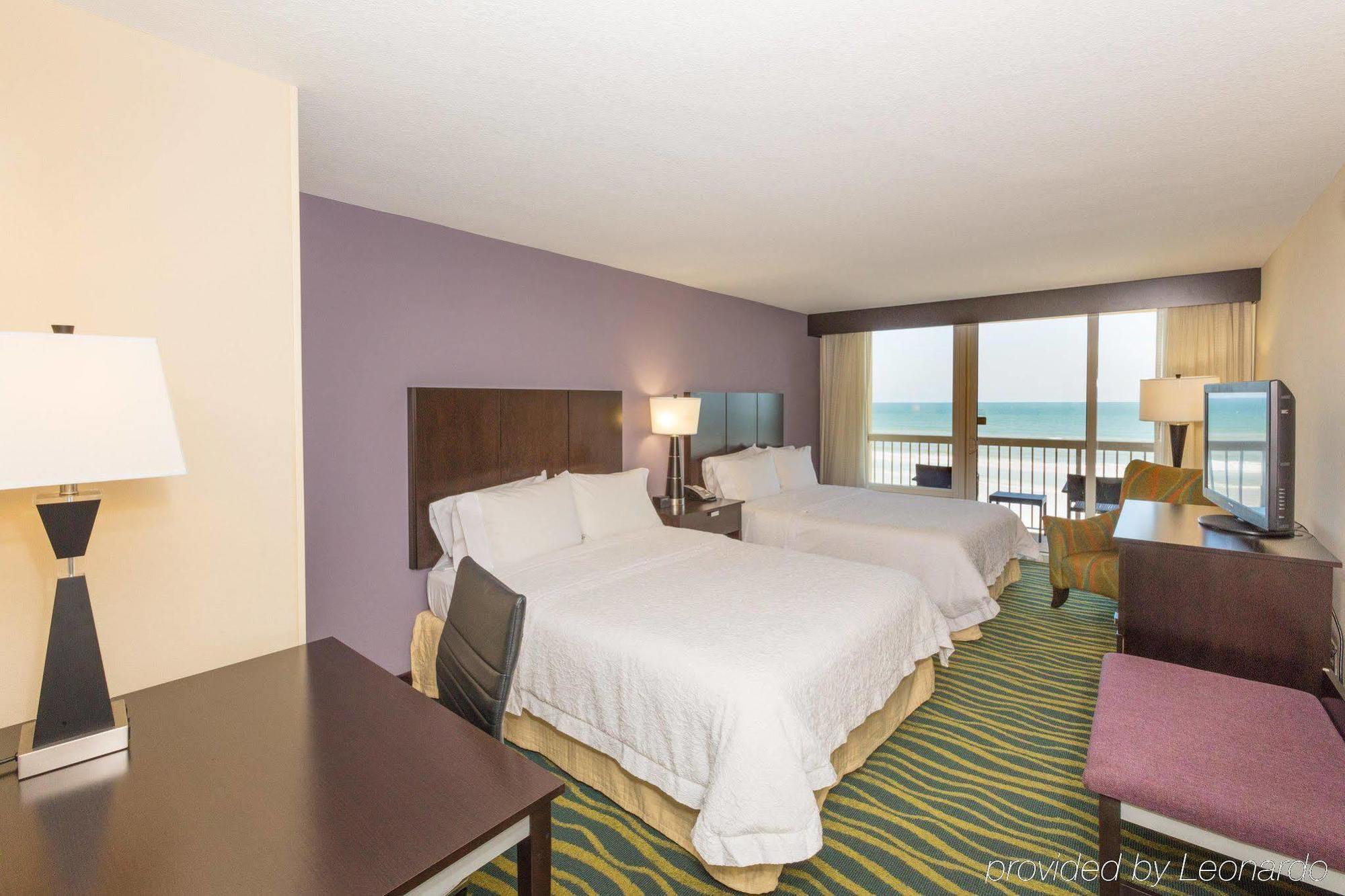 Hampton Inn Daytona Beach/Beachfront Exterior photo